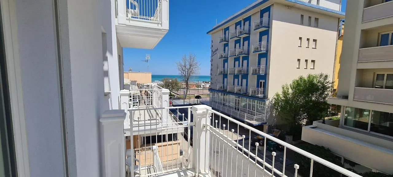 Rubino Apartments a 100metri dal mare Riccione Italia