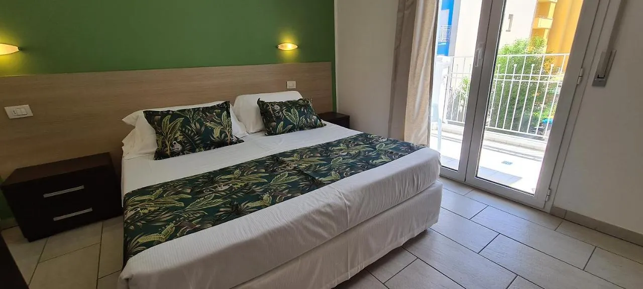 Rubino Apartments a 100metri dal mare Riccione